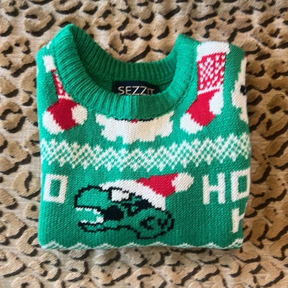 Sezzit- Boys Size 2T ~ Dinosaur Christmas Sweater ~ with Santa & Stockings too! - Picture 3 of 17